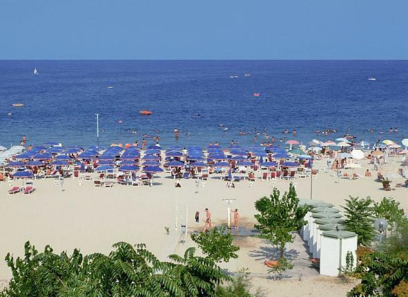 Hotel Boston Alba Adriatica Exterior photo